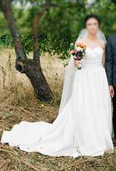 Свадебное платье модного цвета ivory